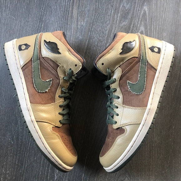 Air Jordan 1 Army Edition Shoes - Picture 3 of 10